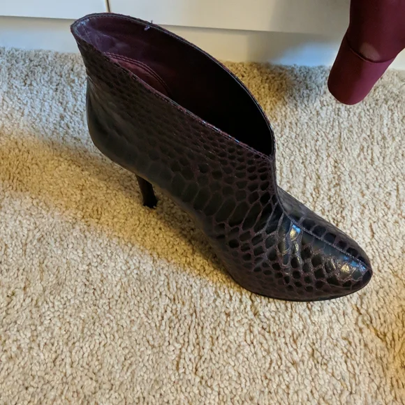 Vince Camuto Booties - Picture 4 of 5